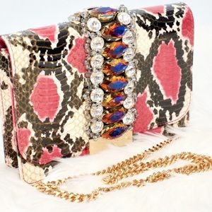 Gedebee clicky shoulder bag